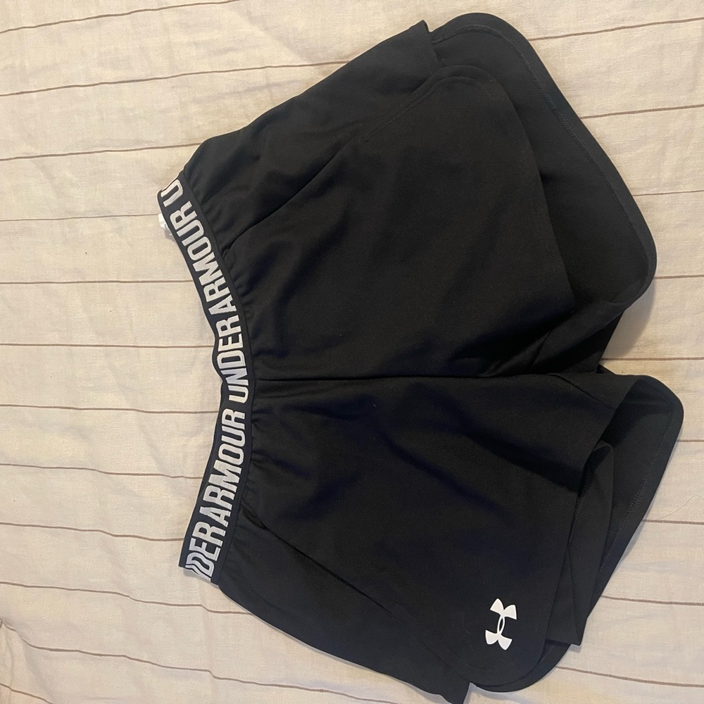 Under Armour Black Athletic Shorts Lightweight Relaxed Fit